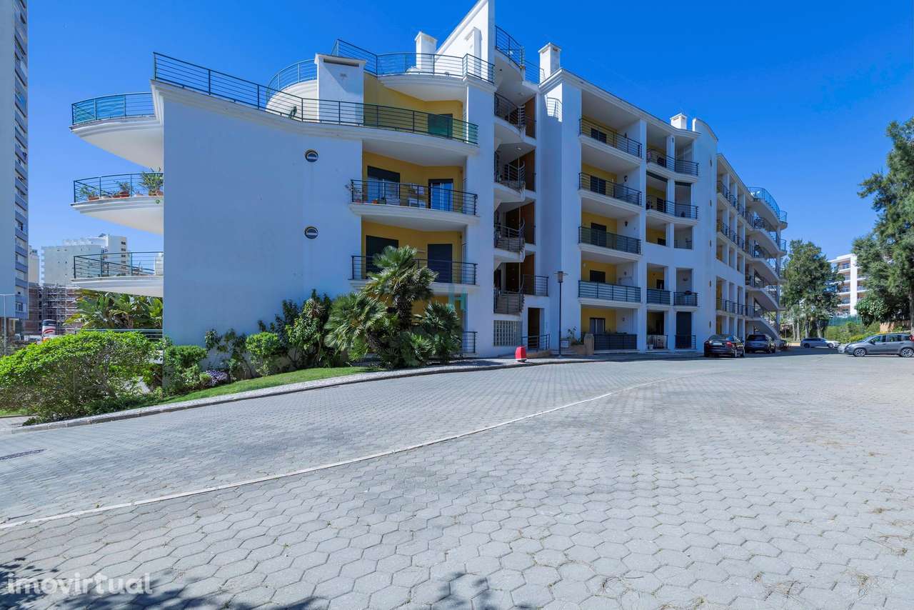 Vende-se Penthouse T3 na Praia da Rocha – localização privilegiada - Grande imagem: 3/27