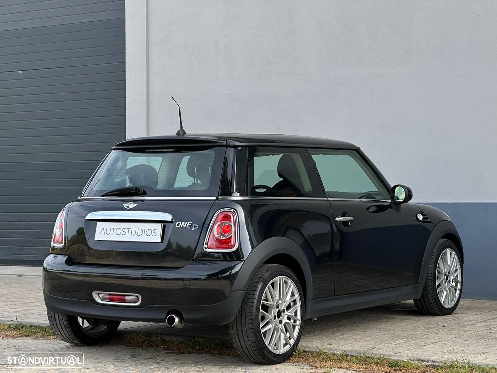 MINI 3 Portas One D - 2
