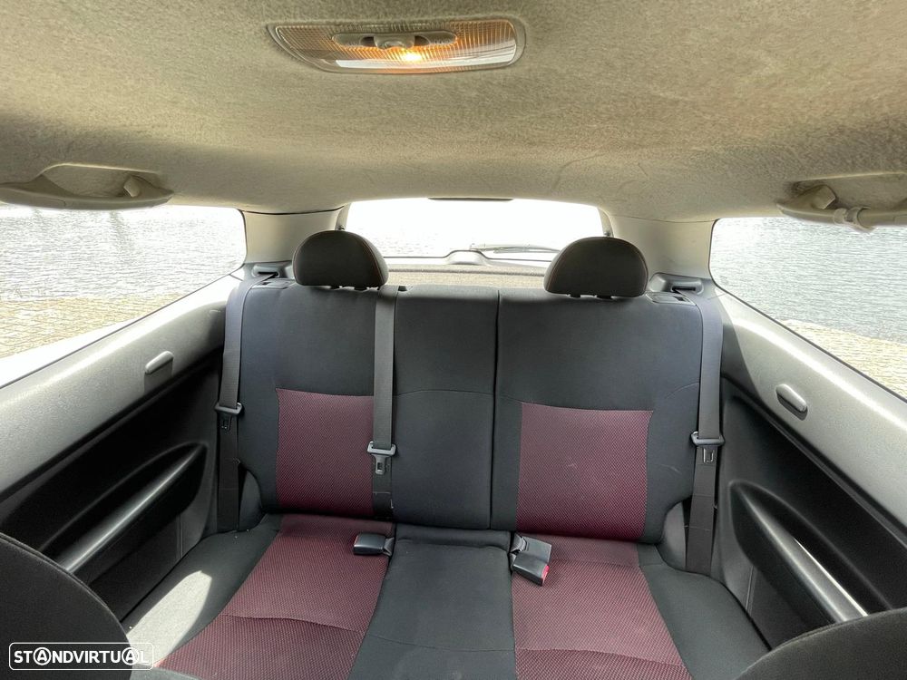 Honda Civic 1.4 Sport - 10