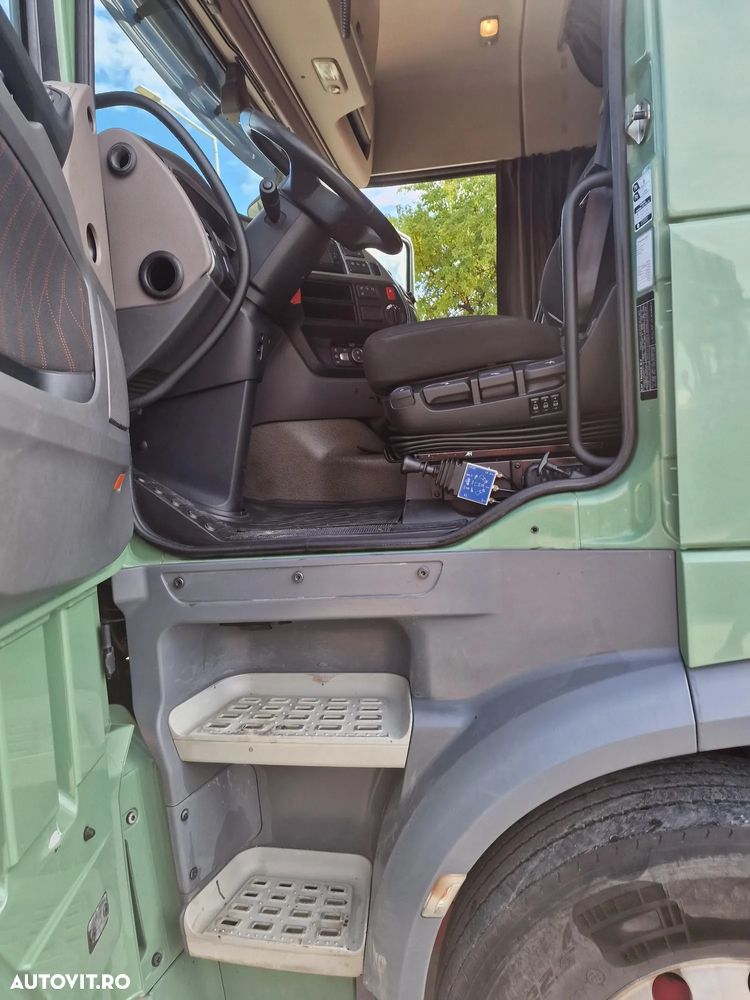 DAF XF 530, KIT BASCULARE, Cutie AUTOMATA+INTARDER 6 trepte, fuste sasiu, 530 CP Euro 6, jante ALUMINIU, Anv 315/80R22,5 70% ok, FRIGIDER, 2 paturi, girofaruri, parasolar, posibilietate leasing 3 ani, PROMOTIE 22.900 EUR+Tva - 19