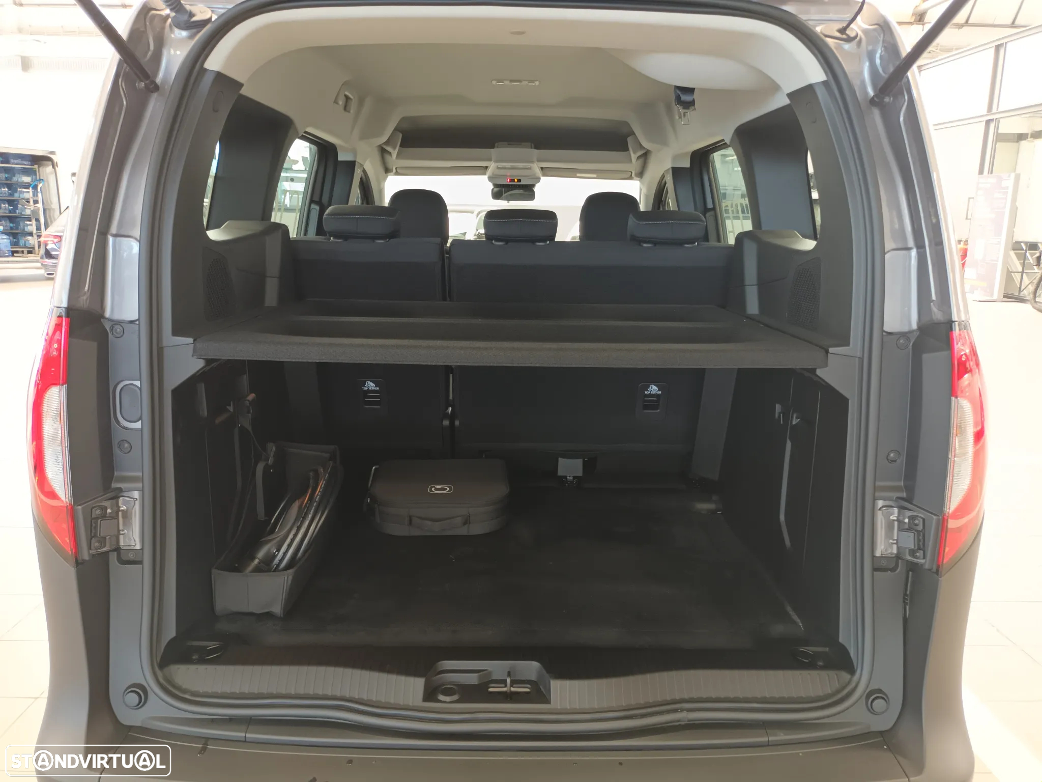 Mercedes-Benz eCitan Tourer - 13