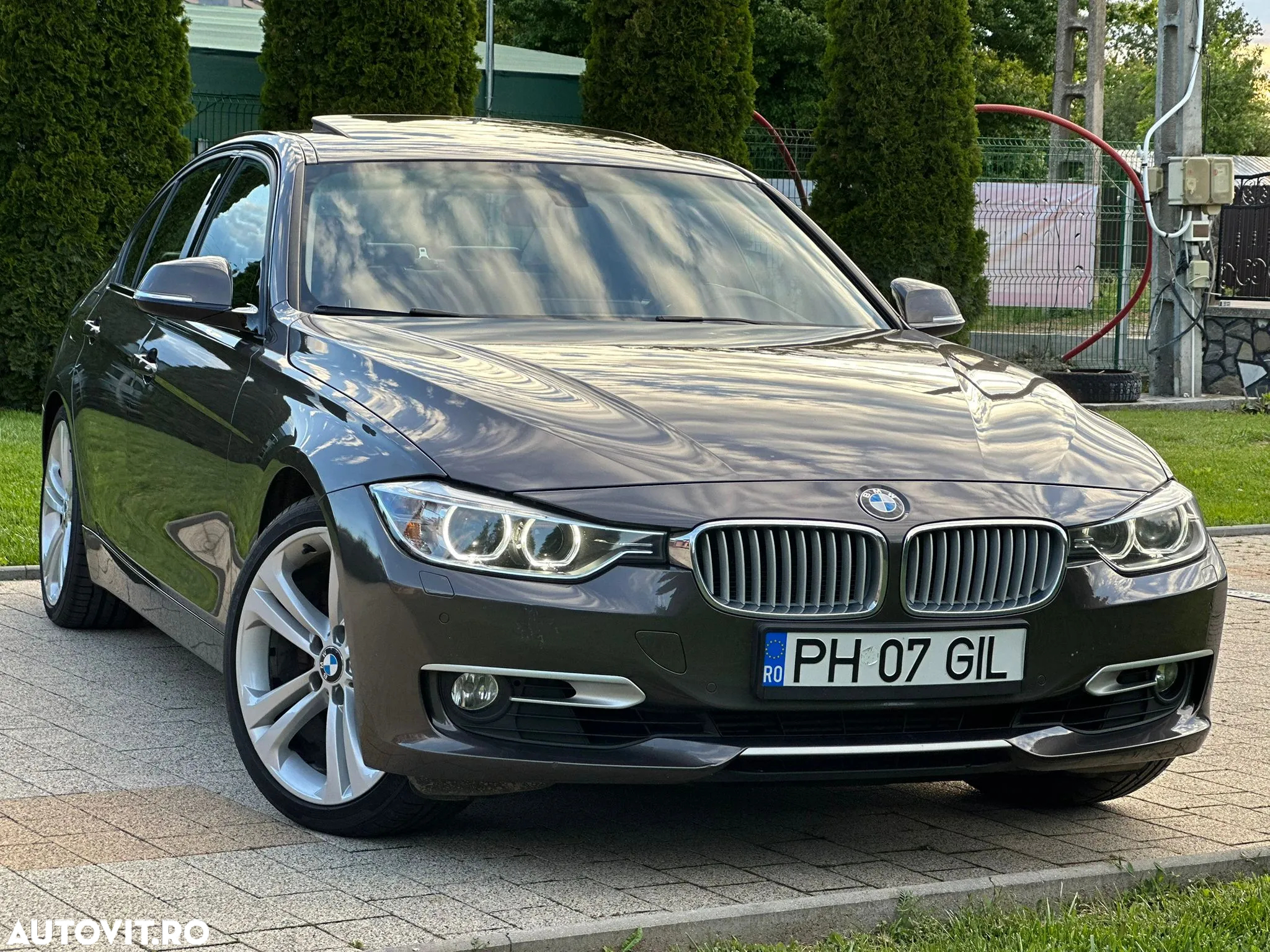 BMW Seria 3 328i xDrive Sport Line - 2