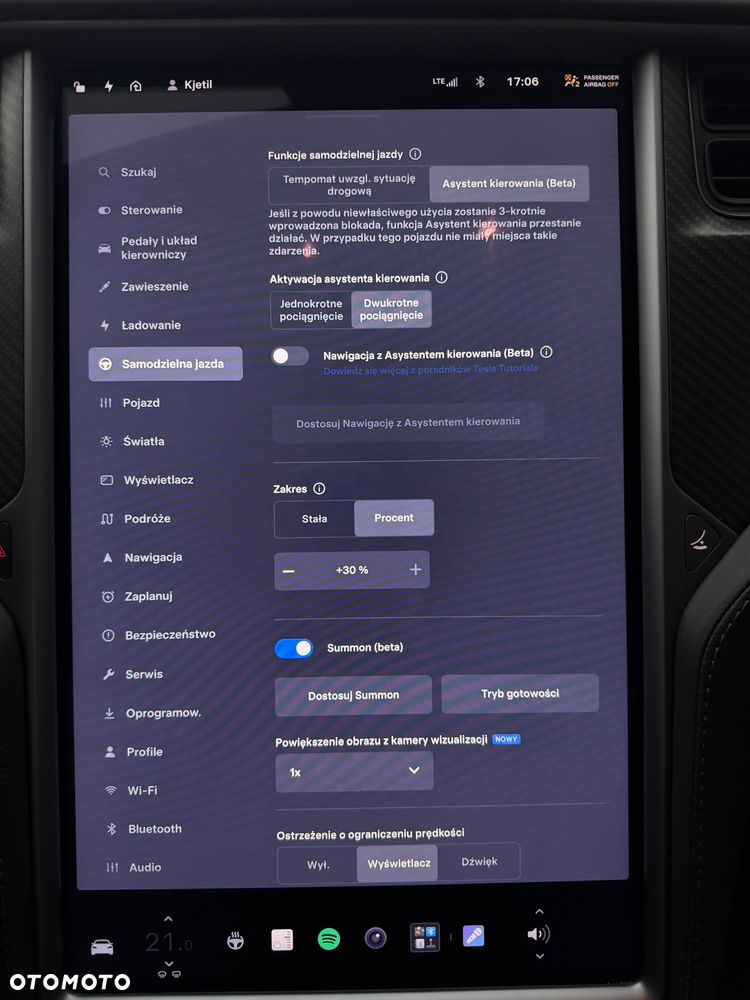 Tesla Model S - 34