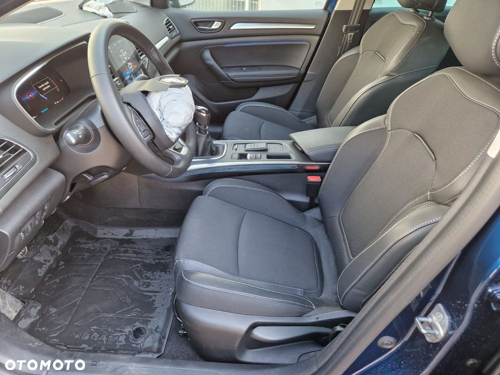 Renault Megane 1.3 TCe Evolution - 11