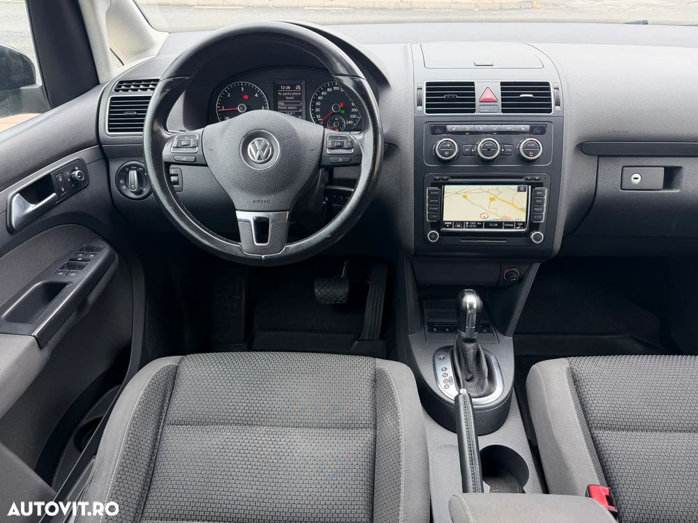 Volkswagen Touran - 5