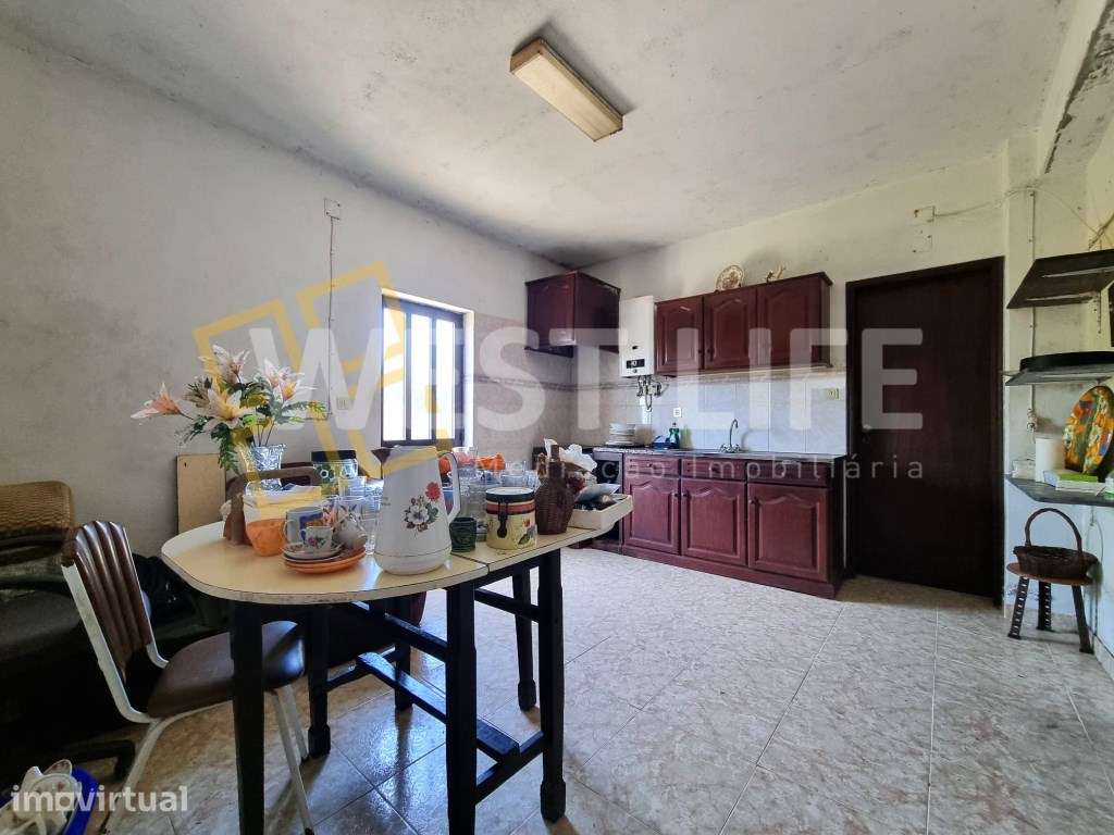 Moradia T2 para Reabilitação em Lote de 675 m² - EXCLUSIVO WEST LIF... - Grande imagem: 4/23