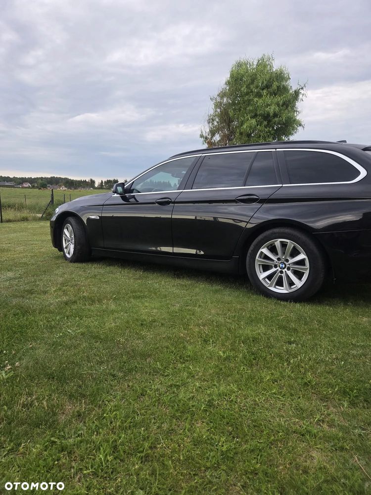 BMW Seria 5 520d xDrive - 5
