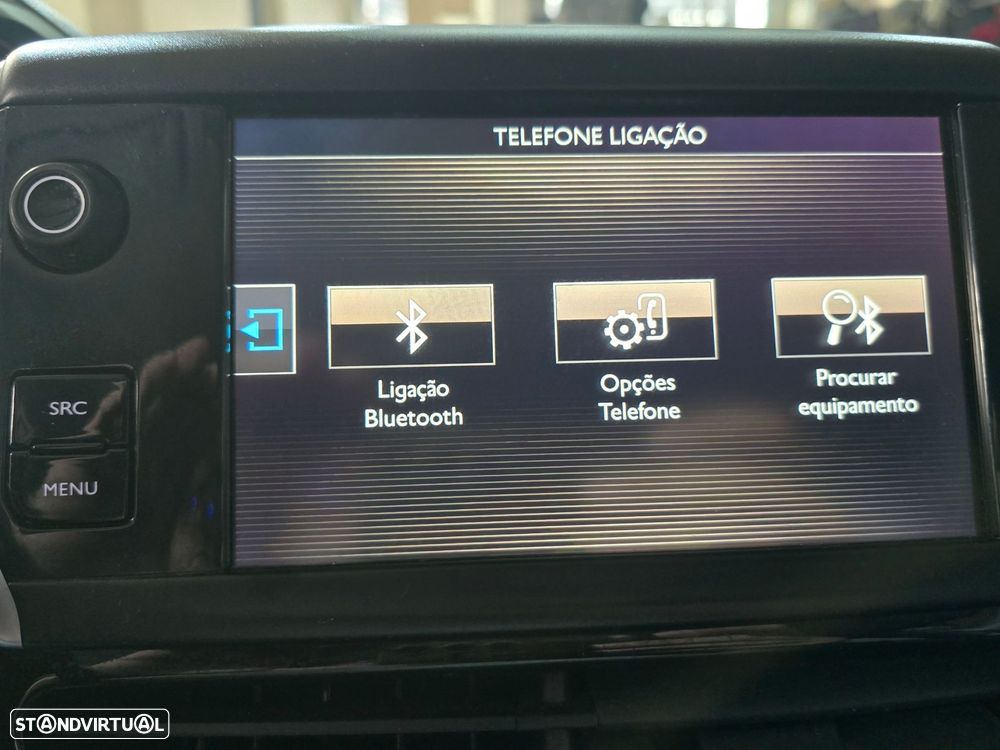 Peugeot 2008 1.2 PureTech Allure - 21