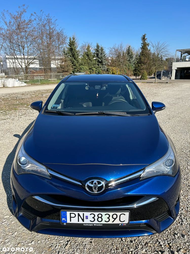 Toyota Avensis 2.0 D-4D Premium - 5