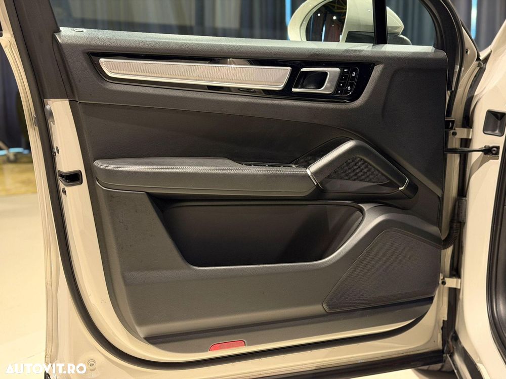 Porsche Cayenne S Tiptronic S - 29