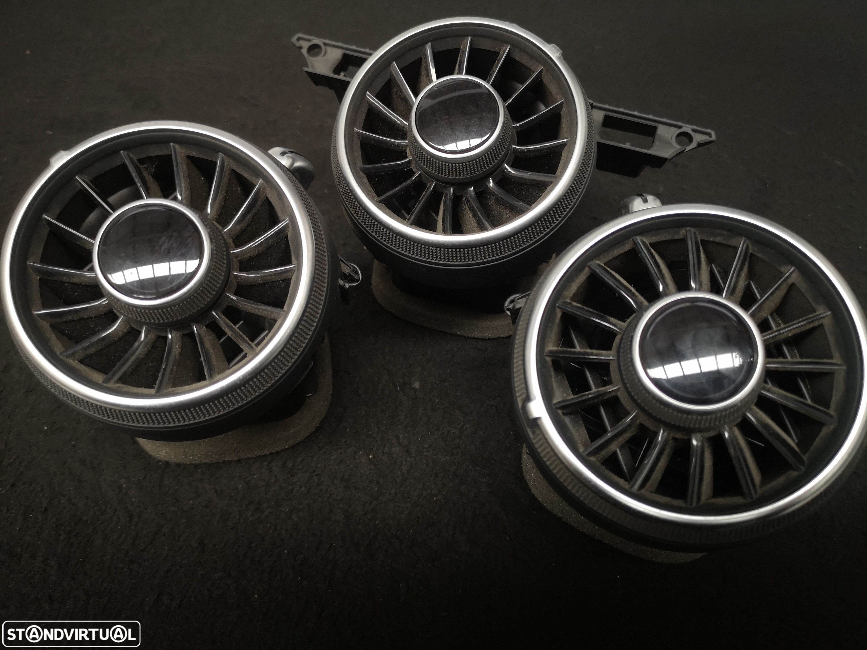 Grelha de sofagem central  Originais AUDI TT 8S 2016+ - 1