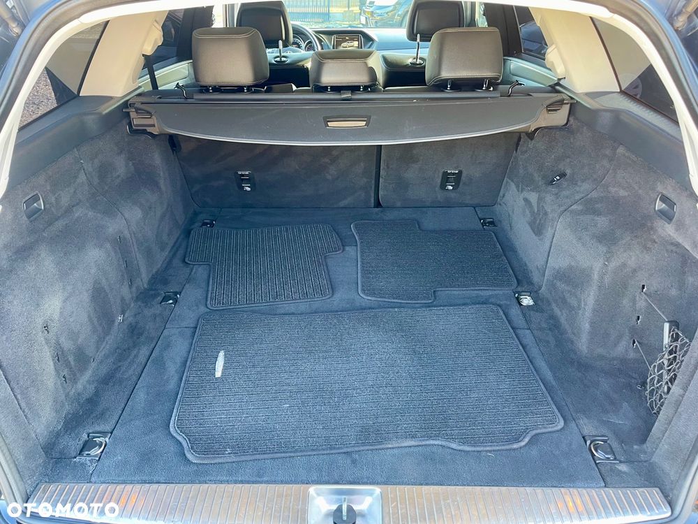 Mercedes-Benz Klasa E 220 BlueTEC 9G-TRONIC - 29