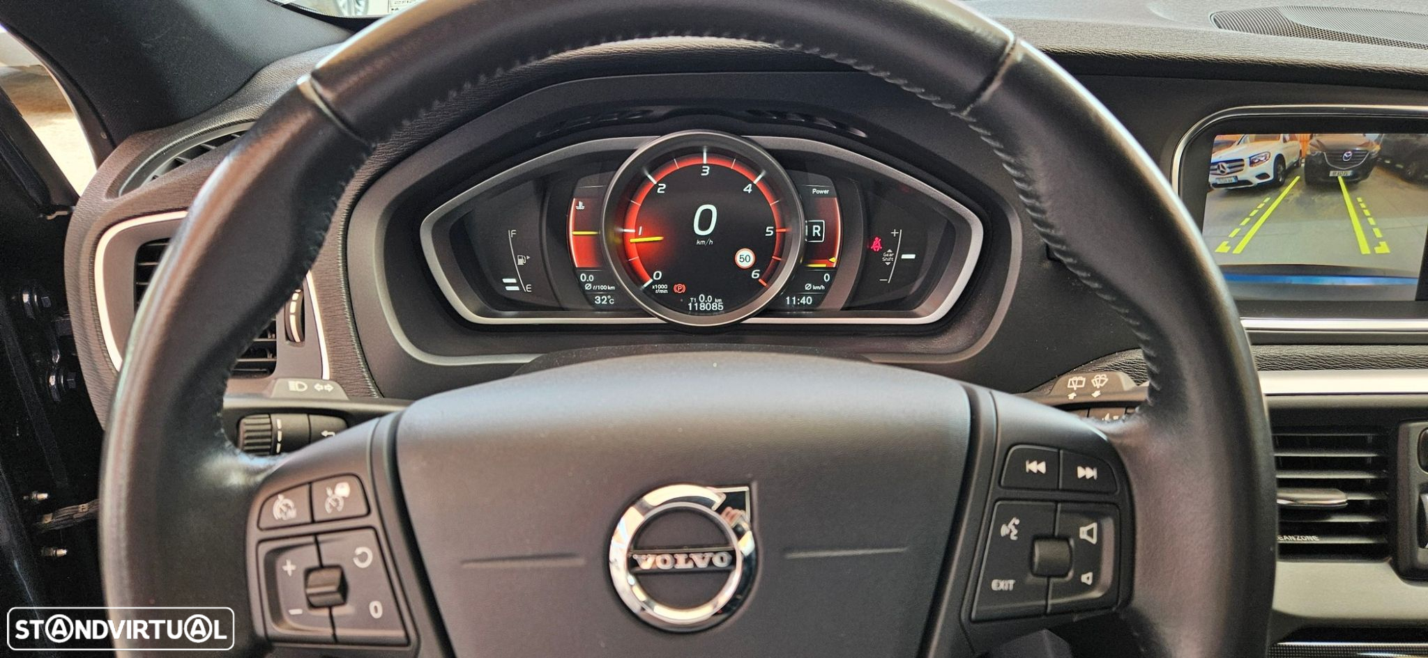 Volvo V40 2.0 D3 Momentum - 18