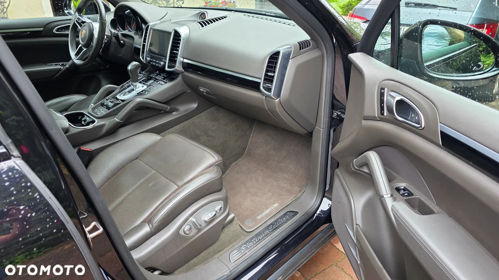 Porsche Cayenne Diesel Platinum Edition - 19