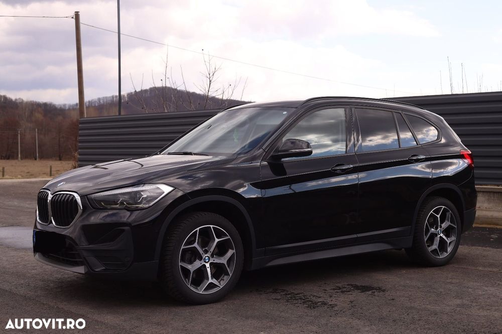 BMW X1 xDrive18d Aut. Sport Line - 2