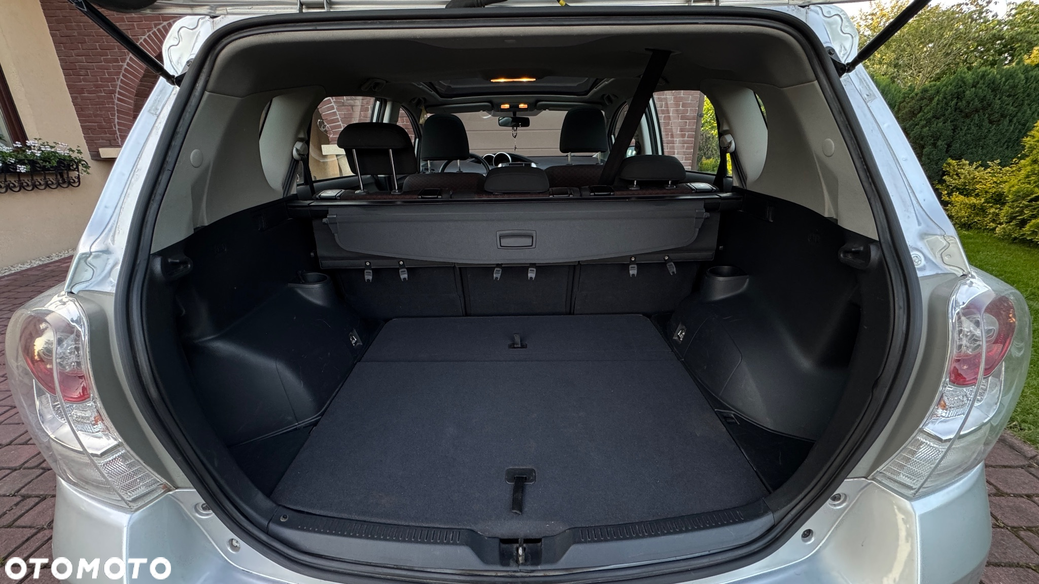 Toyota Verso 1.6 Edition - 12
