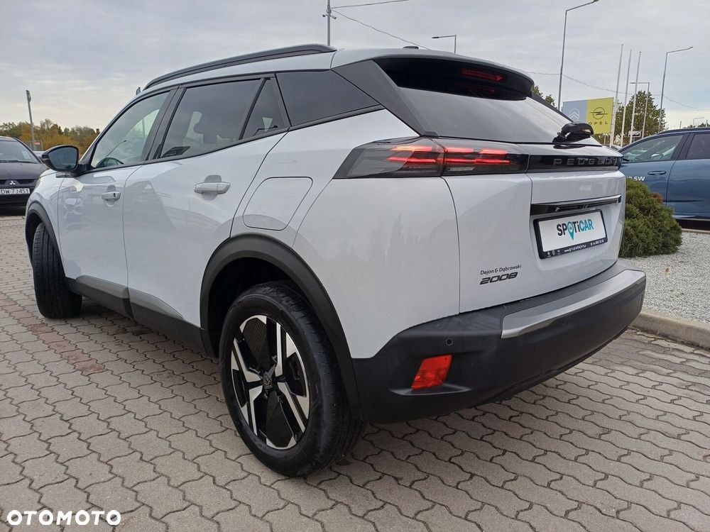 Peugeot 2008 - 4