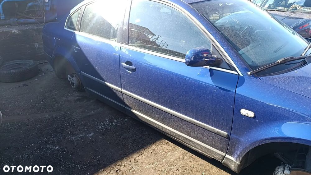 35515 Volkswagen passat b5 fl 2.3v5 na części skrzynia EAA lakier LC5X - 8