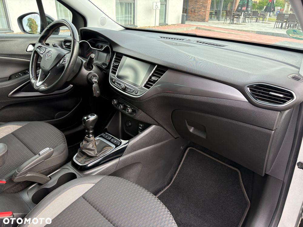 Opel Crossland X 1.2 T Enjoy S&S - 15