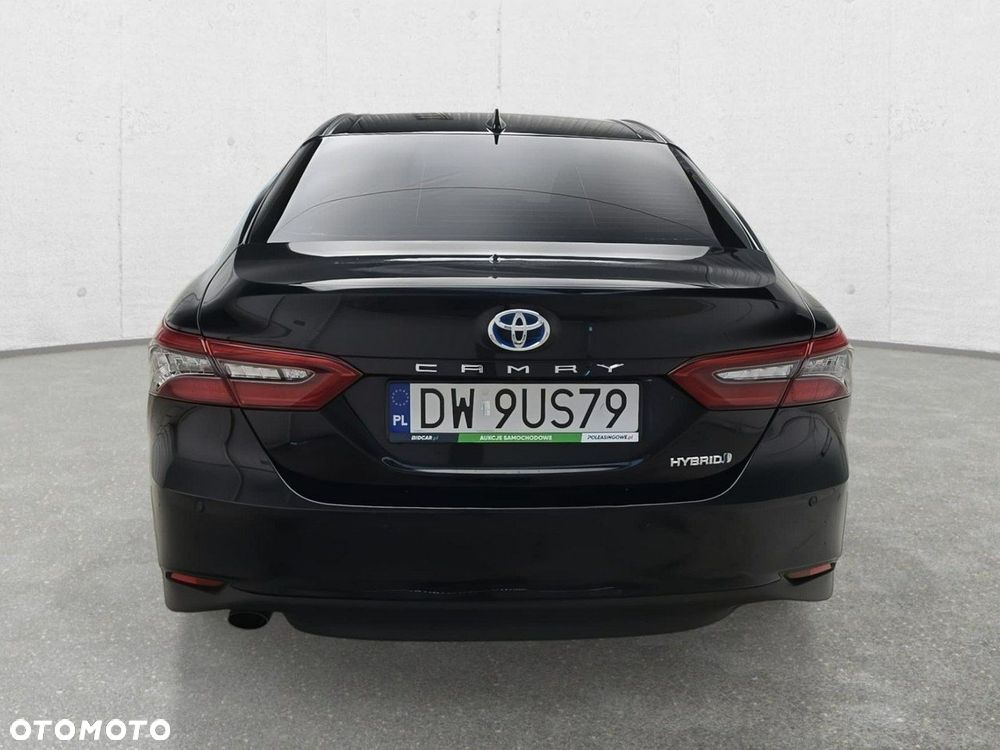 Toyota Camry - 6