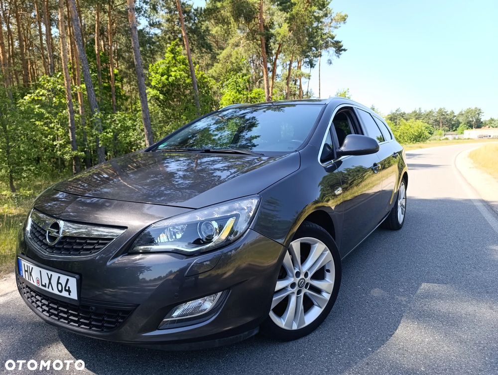 Opel Astra 1.4 T Cosmo S&S - 4