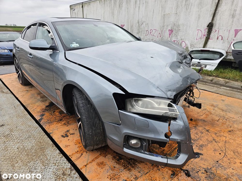 Audi A5 Sportback 2009-2011 Silnik 3.0 TDI (CCWA) 240 KM (176 kW) LY7E na części drzwi klapa silnik - 2