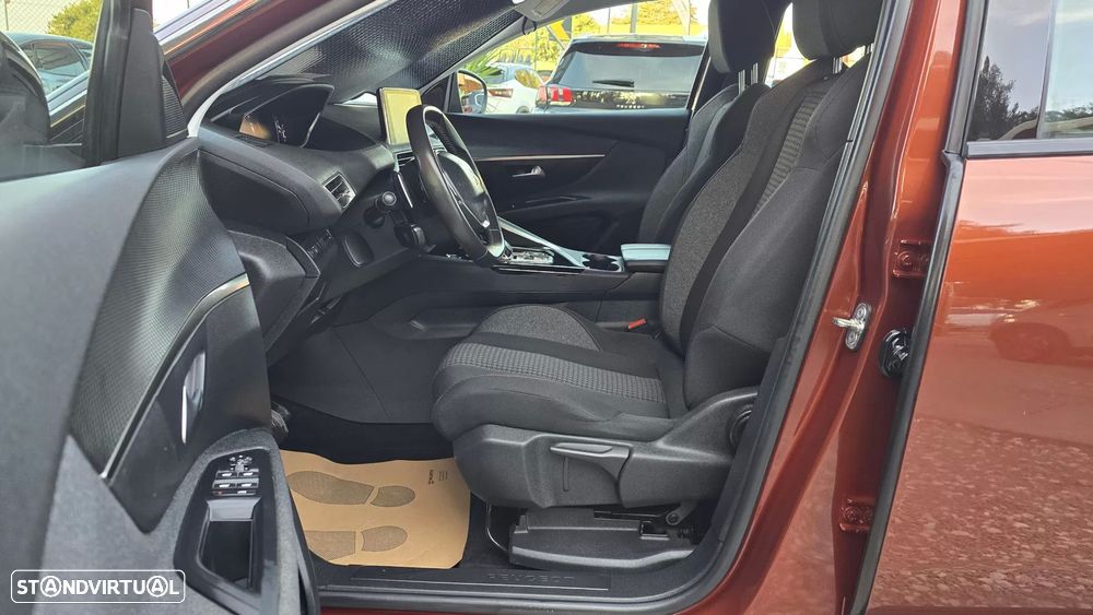 Peugeot 5008 — fotografia 12
