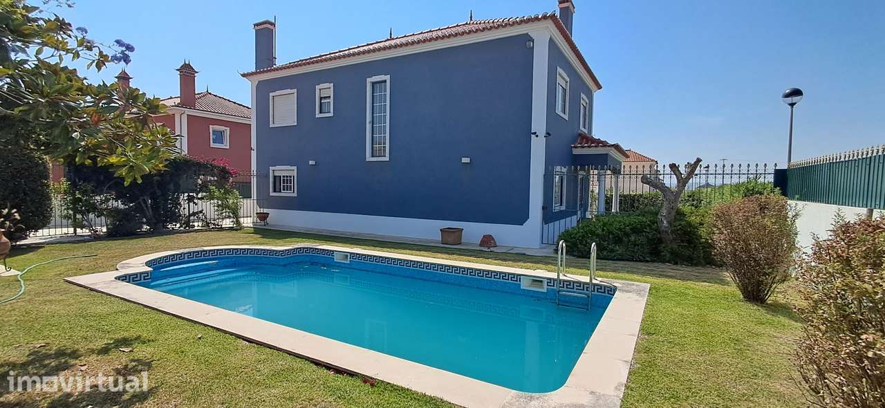 Moradia T4 Isolada, com Piscina e Garagem! - Grande imagem: 2/42