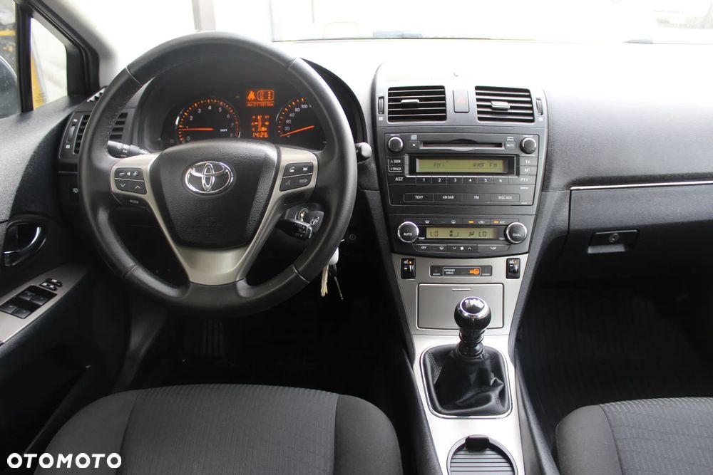 Toyota Avensis - 6