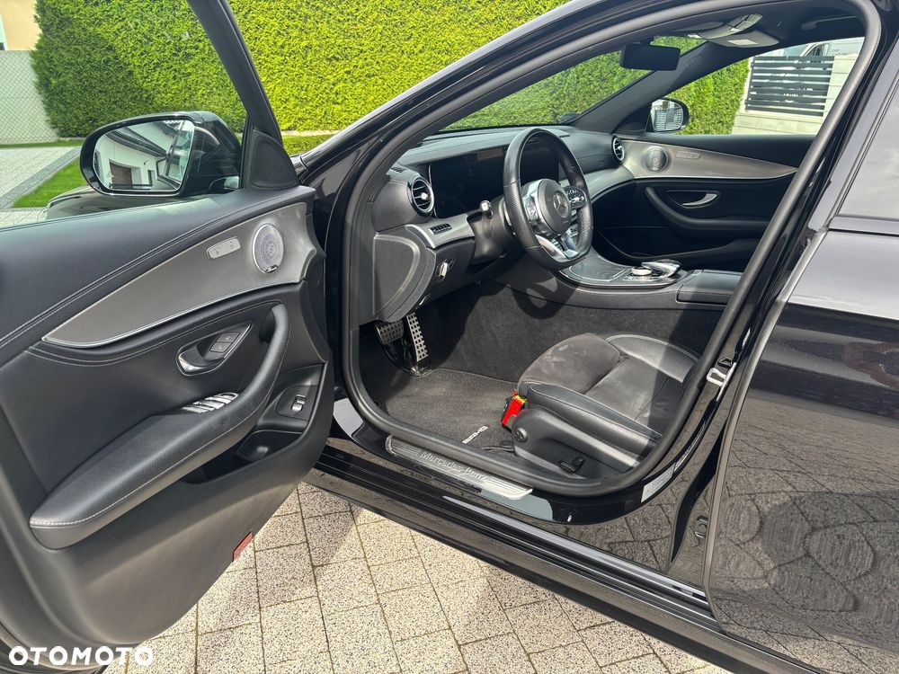 Mercedes-Benz Klasa E 220 d 4-Matic 9G-TRONIC - 10