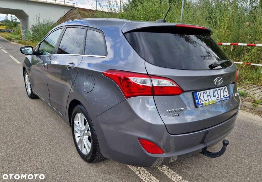 Hyundai i30 blue Kombi 1.6 GDi Style - 6
