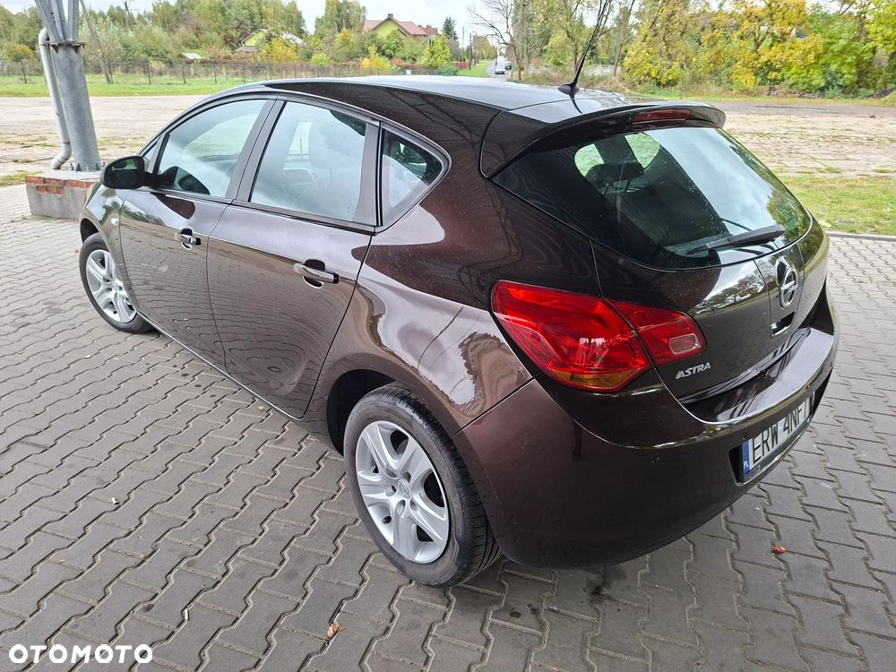 Opel Astra - 6