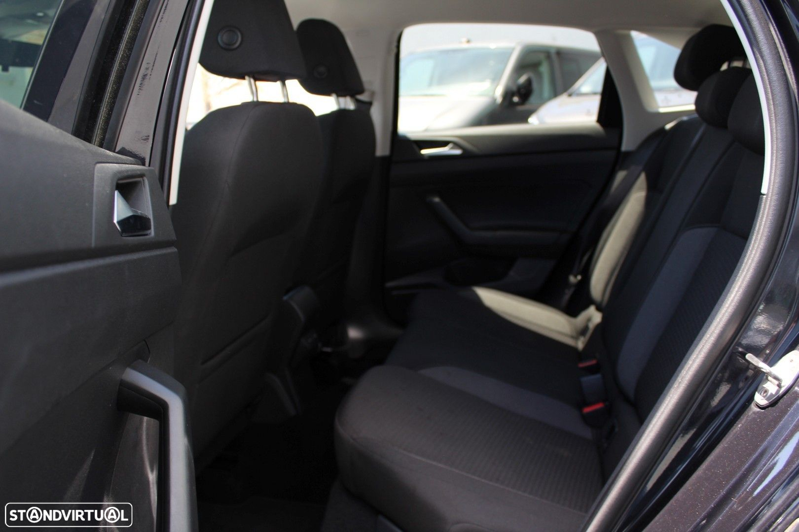 VW Taigo 1.0 TSI Urban DSG - 26
