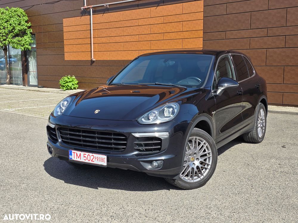 Porsche Cayenne 3.0 L - 1