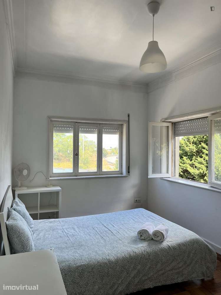 Quarto - localizado em Paranhos Porto - Grande imagem: 4/42