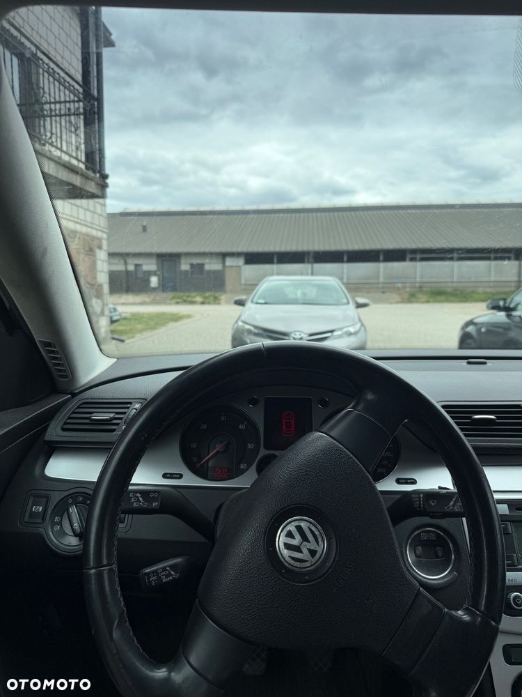 Volkswagen Passat 1.9 TDI Comfortline - 3