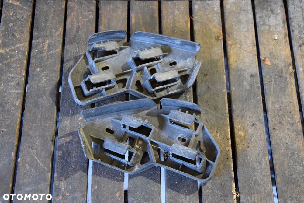 VW Polo IV 9N LIFT 05-09 Ślizg mocowanie zderzaka prawy lewy LIFT - 2