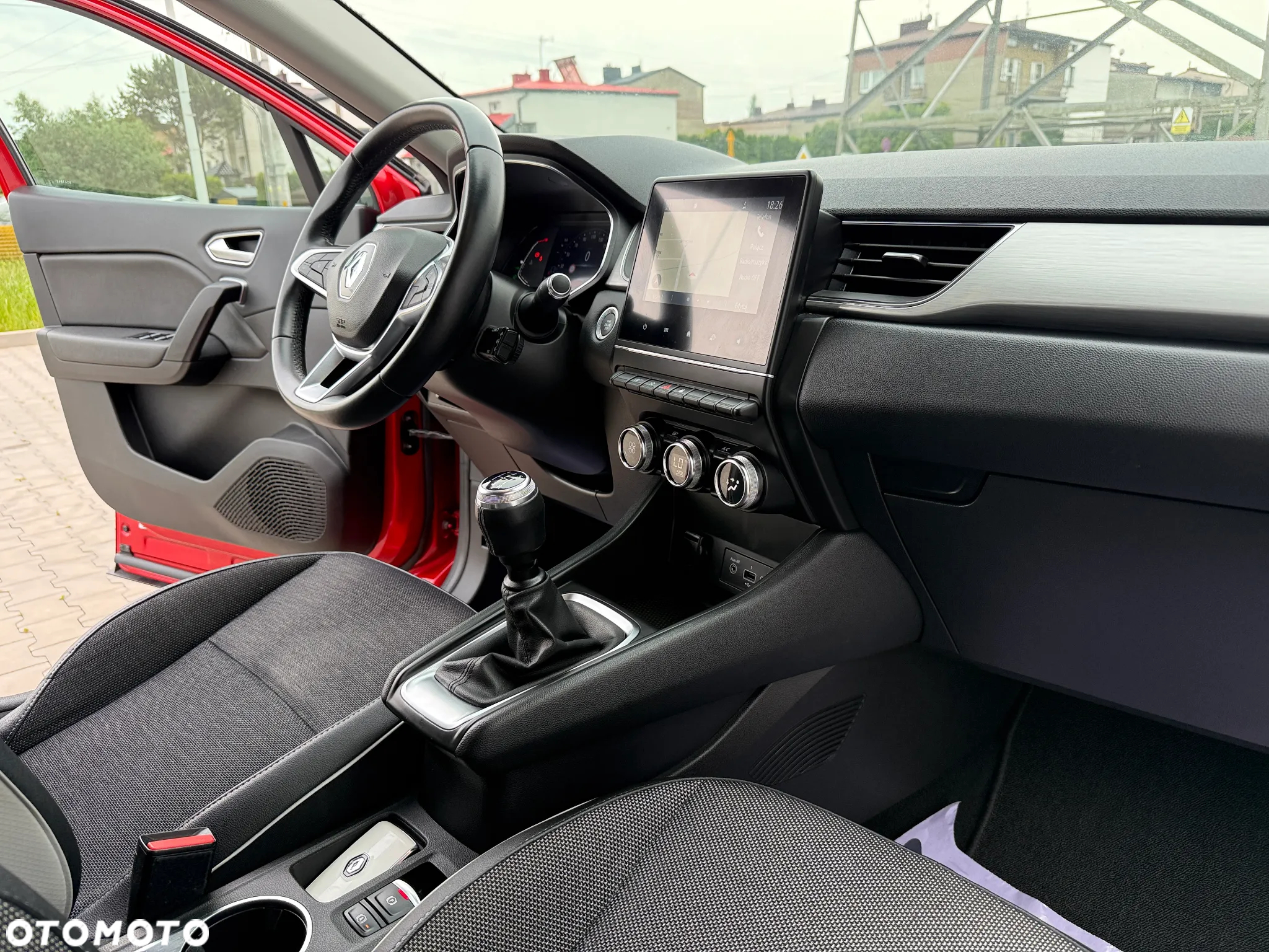 Renault Captur TCe 100 INTENS - 29