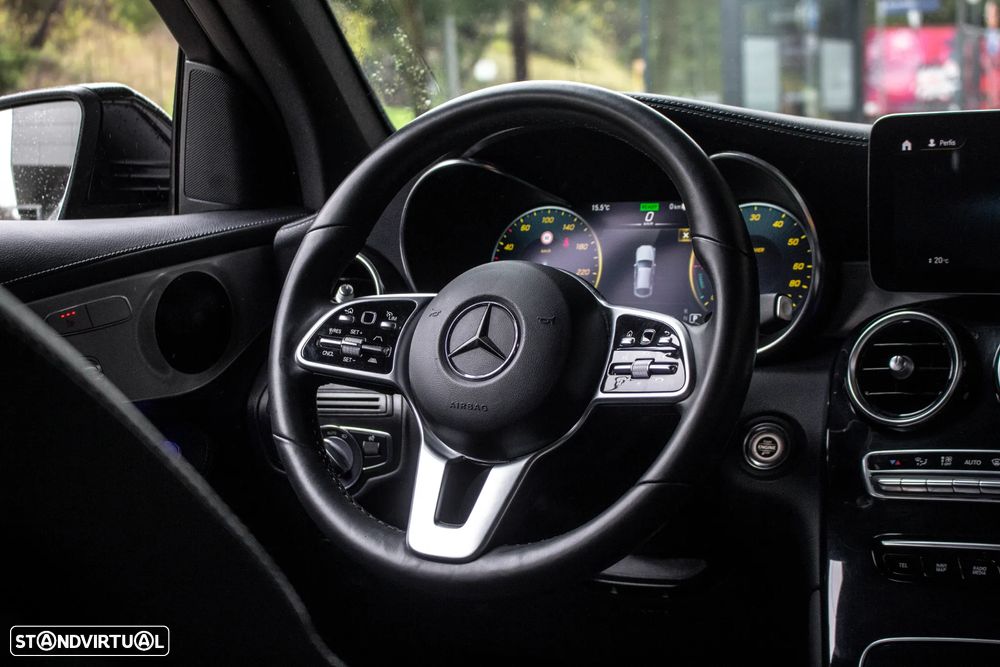 Mercedes-Benz GLC 300 e 4Matic 9G-TRONIC AMG Line - 34
