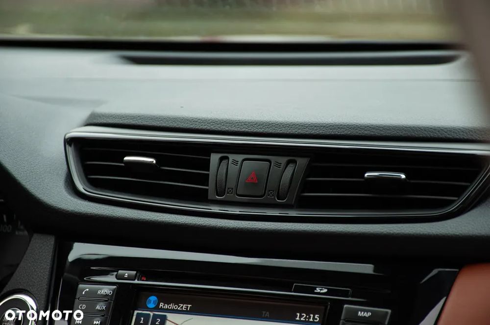 Nissan X-Trail 2.0 dCi ALL-MODE 4x4i Xtronic Tekna - 17