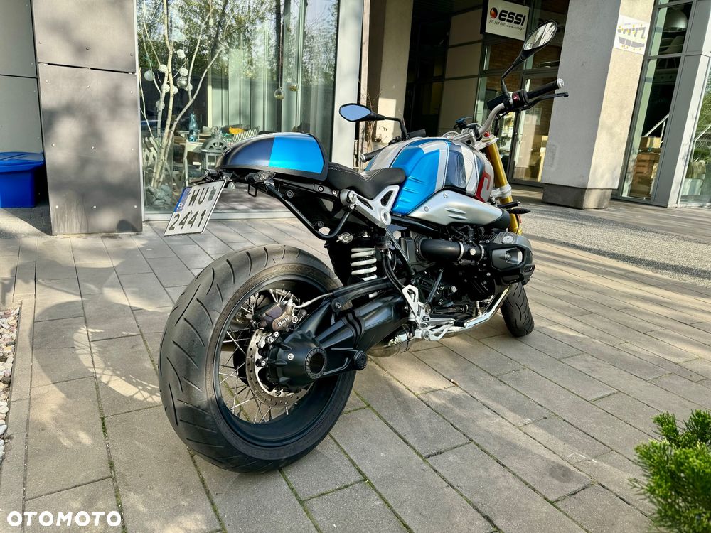 BMW R - 9