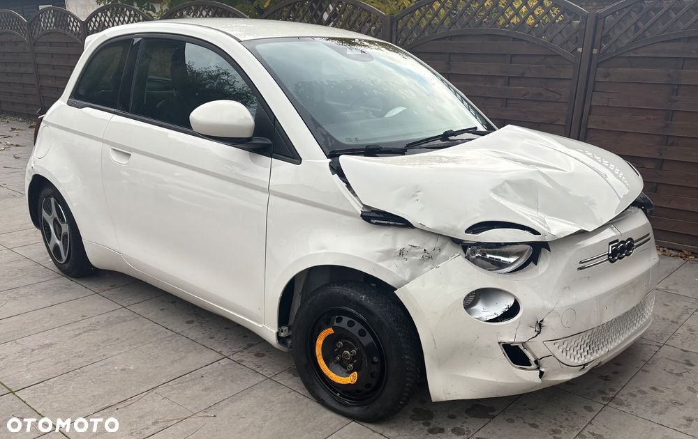 Fiat 500E