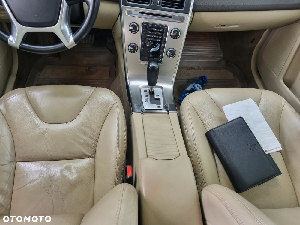 Volvo XC 60 D5 AWD Summum - 14