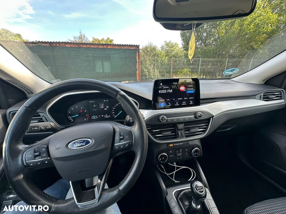Ford Focus 1.0 EcoBoost 6MT MHEV Titanium X - 16