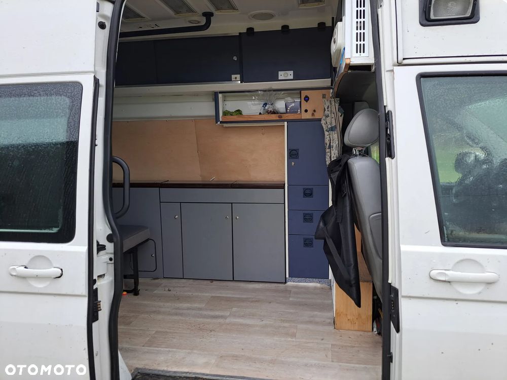 Volkswagen Transporter T5 - 4