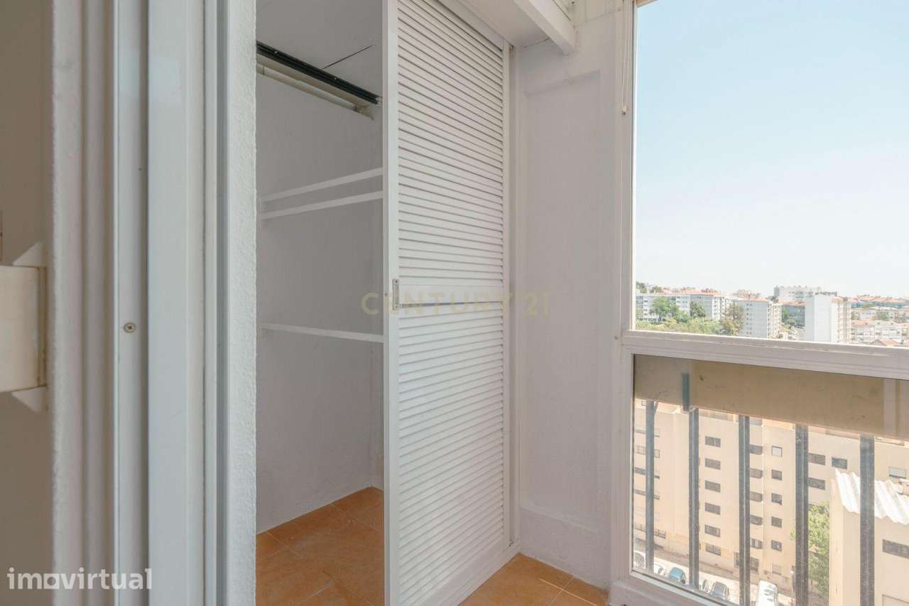 Apartamento T1 com Vista Panorâmica no Monte Abraão e cozinha equipada - Grande imagem: 5/26