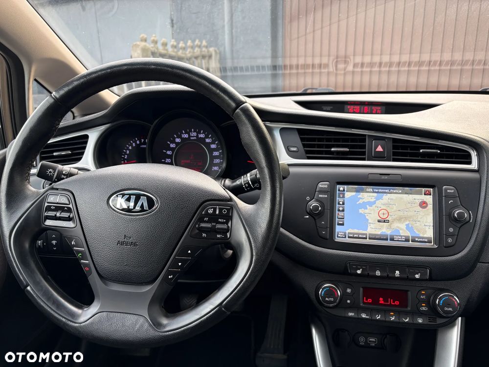Kia Ceed - 14
