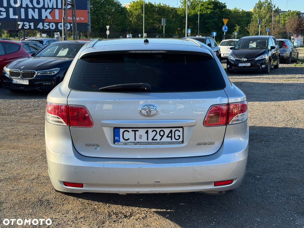 Toyota Avensis 1.8 Luna EU5 - 15