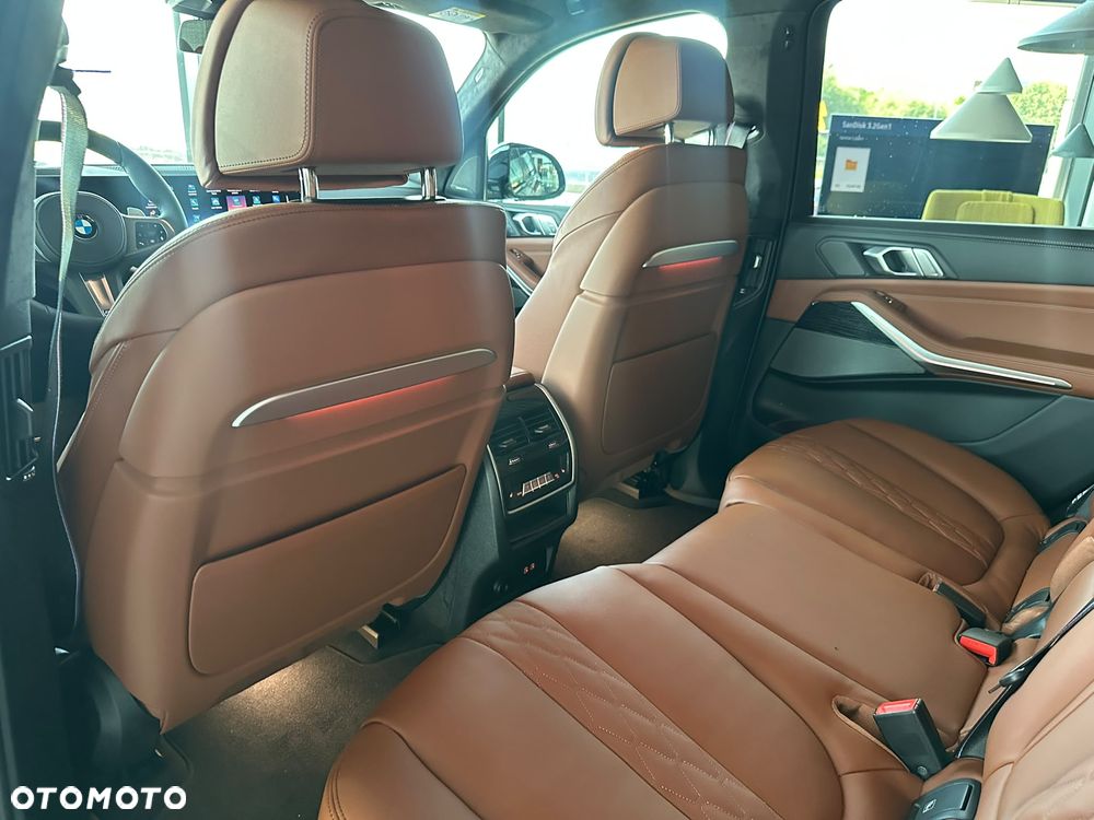 BMW X7 xDrive40d mHEV sport - 28