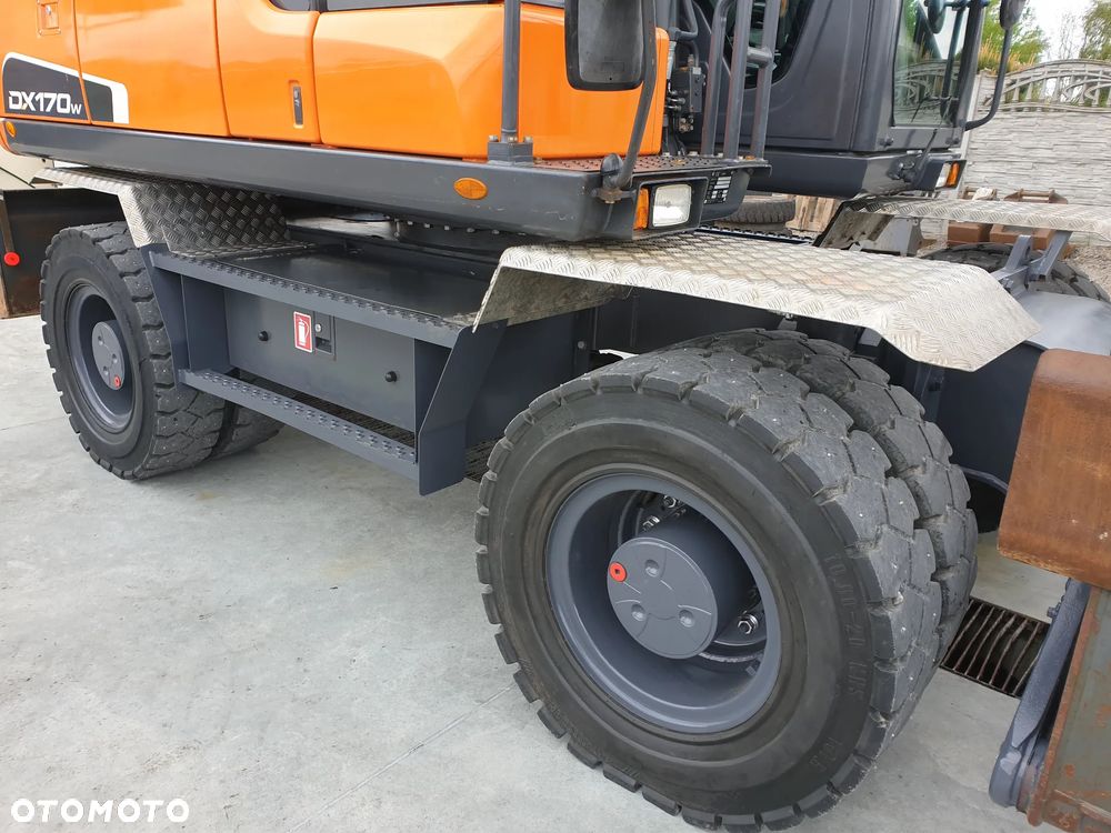 Doosan DX 170W ROTOTILT SPROWADZONY PIĘKNY STAN - 10